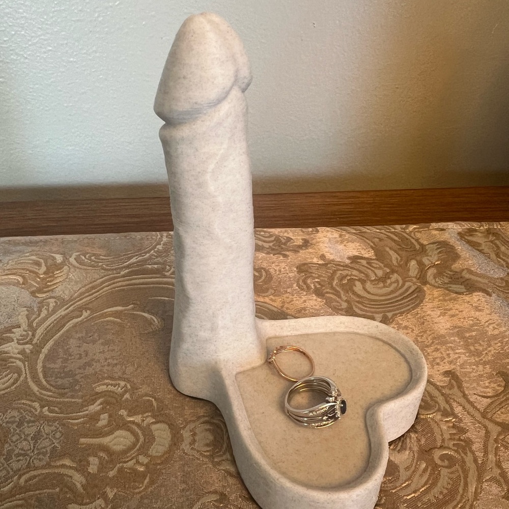 The Stoned 🐓 Jewelry Holder